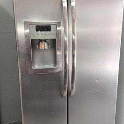 Sale Photo Thumbnail #98: #2000 • GE Refrigerator
