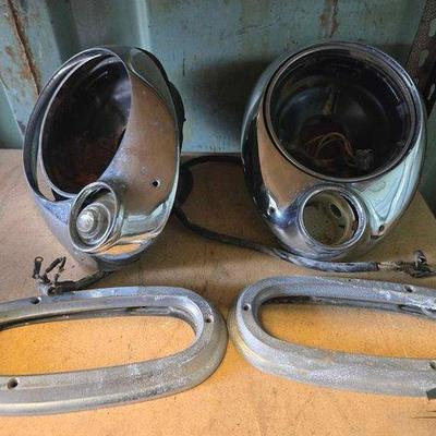 #3132 • (2) Studebaker Tail Lights & Bezels
