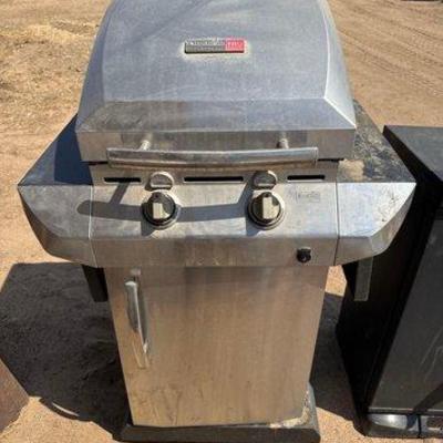 Sale Photo Thumbnail #301: #12002 • Char-Broil Tru Infrared Propane Barbecue
