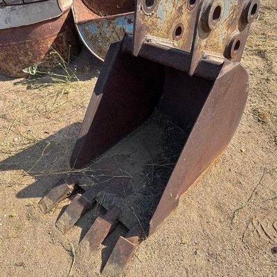Sale Photo Thumbnail #11: #72 • 16” Trenching Bucket
