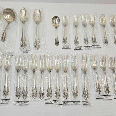 Sale Photo Thumbnail #88: #1802 • Wallace Sterling Silver Silverware,1,971g
