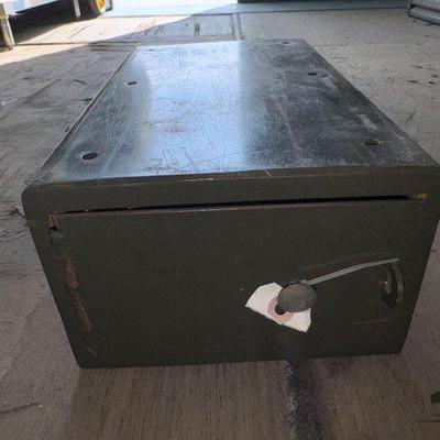 #3104 • Metal Lock Box
