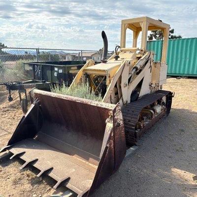 Sale Photo Thumbnail #7: #55 • Allis-Chalmers HD-4 Track Loader
