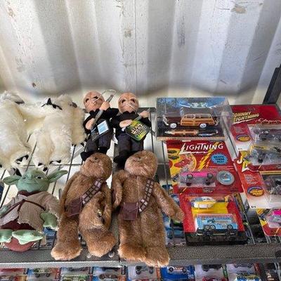#4000 • Kenner Star Wars Buddies, Johnny Lightning Die Cast Cars, and Woody Wagon Collectible Set
