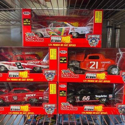 #4046 • 5 Racing Champions 1:24 Scale Stock Rods Model Cars
