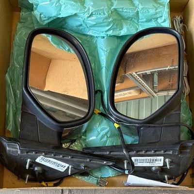 #3100 • GM 900 Mirrors
