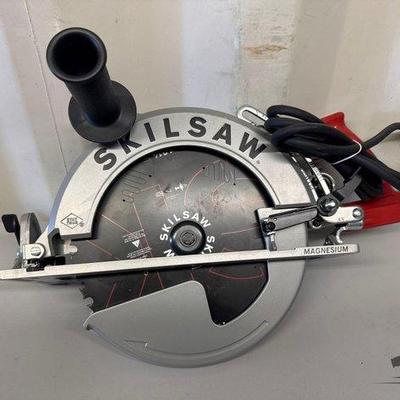 Sale Photo Thumbnail #271: #5564 • Skilsaw 10 1/4” Worm Drive Saw
