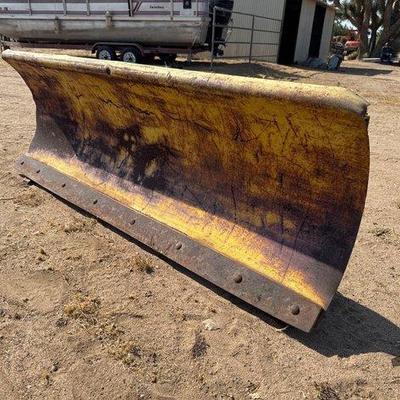 Sale Photo Thumbnail #12: #74 • 6.5Ft Dozer Blade Attachment
