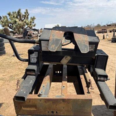 Sale Photo Thumbnail #302: #12004 • Husky 5th Wheel Hitch
