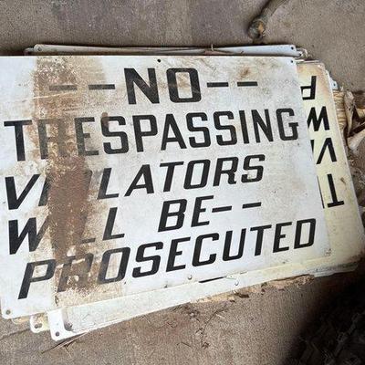 Sale Photo Thumbnail #366: #13008 • 35 No Trespassing Signs
