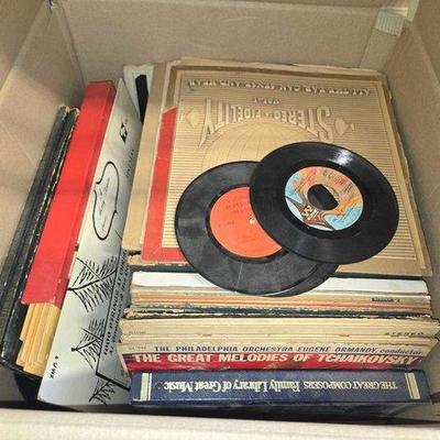 Sale Photo Thumbnail #161: #3518 • Box with Records
