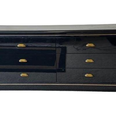 Lot 402   
Six Drawer Black Dresser