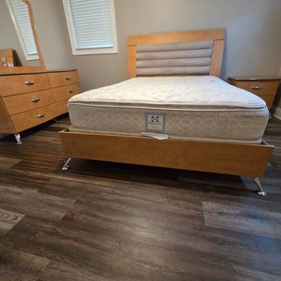 Queen Bedroom Set