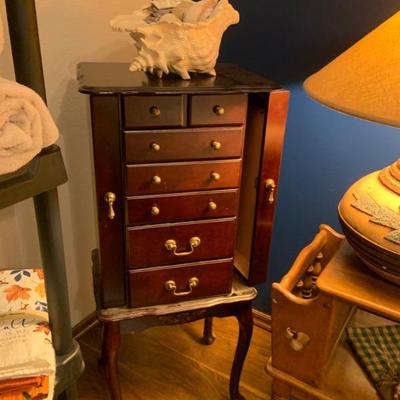 Sale Photo Thumbnail #451
