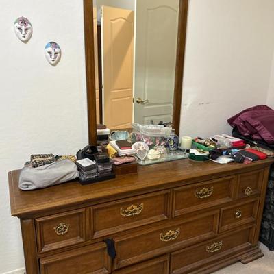 Sale Photo Thumbnail #225