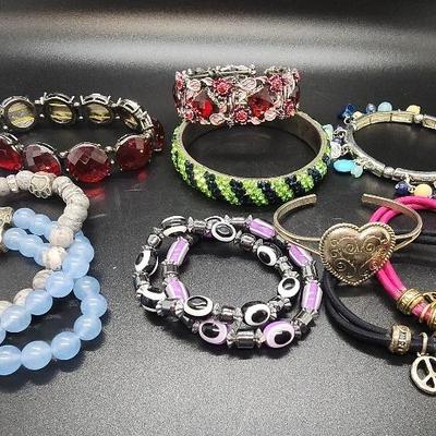 Lot, Costume Jewelry Bracelets (12)