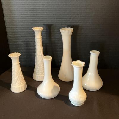 6 White Milkglass Vases 