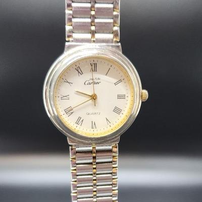 Beautiful Women's Must de Cartier Watch With Silver/Gold Tone Metal Wristband - Not Real 