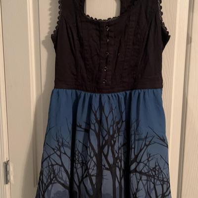 Disney Alice In Wonderland Dress Juniors Size M