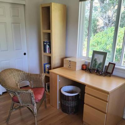 Jh170 desk with wood storage cabinet
