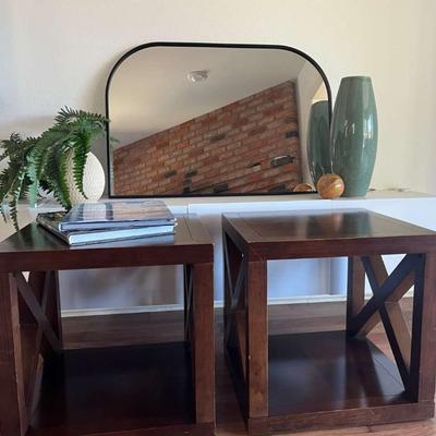 Jh136 bassett furniture end tables plus decor