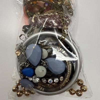 Sale Photo Thumbnail #209