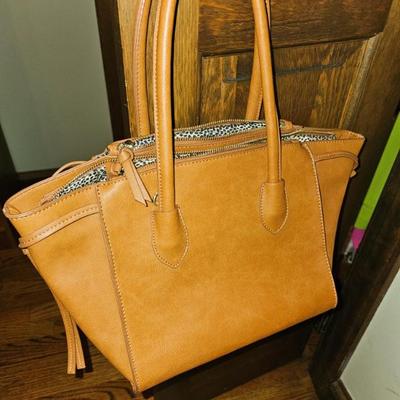Sale Photo Thumbnail #903