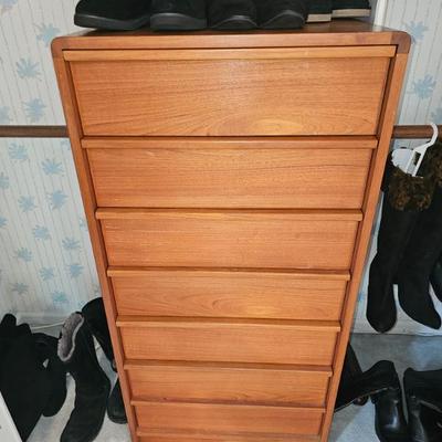 Sale Photo Thumbnail #818