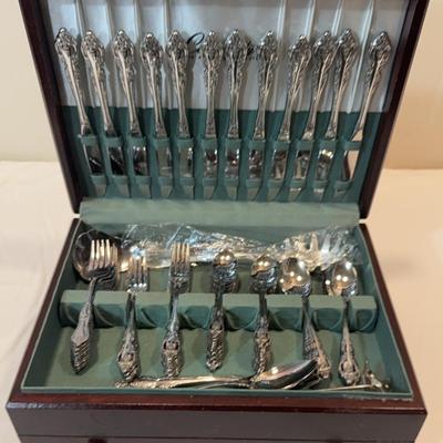 Oneida Community Stainless Flatware Set 