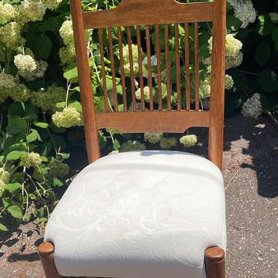 Cushioned Rocking Chair 