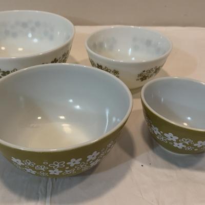 Four Piece Pyrex Bowl Assortment 