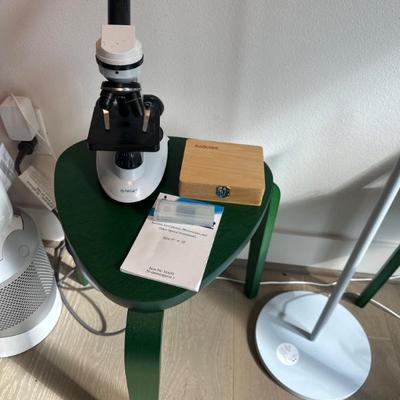 Microscope