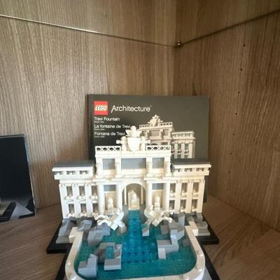 Lego architecture set - Trevi Fountain