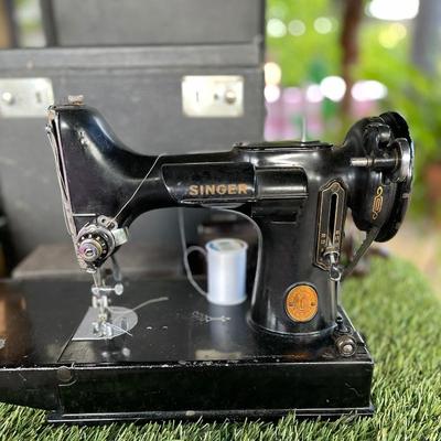 Singer Portable
