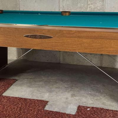 Vintage Frederick Willy’s Co Pool Table, Cues And More  