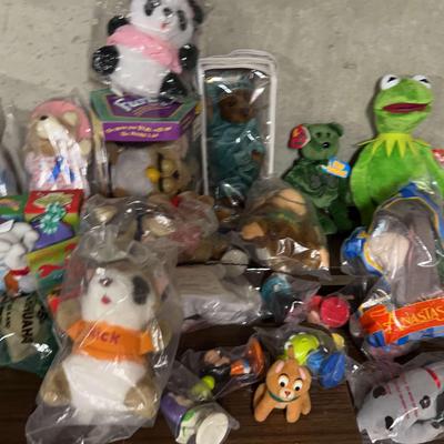 Vintage Plush Collectibles And More 