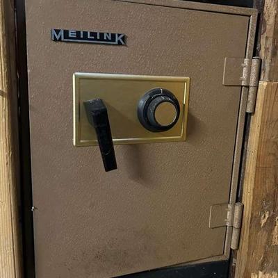 Vintage Meilink Floor Safe