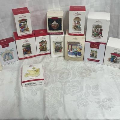 Mystery Lot #1 Hallmark Christmas Ornaments 