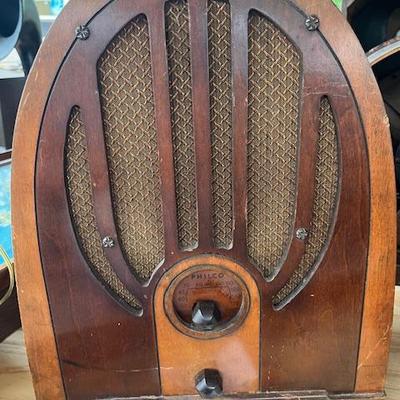 Sale Photo Thumbnail #6: All kinds of Antique Radio's