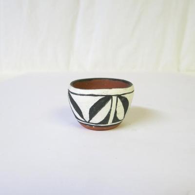 MAT Santo Domingo Pueblo Polychrome Painted Pot