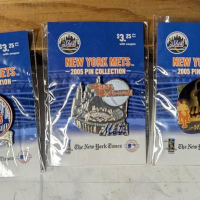 2005 Mets Pins, Three Types Huge Collection 