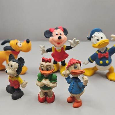 Disney PVC Figures Pluto, Minnie, Donald Saluting Lot Of 6
