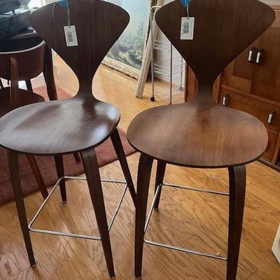 Sale Photo Thumbnail #57: Counter height stools
