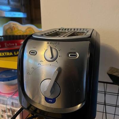 Sale Photo Thumbnail #31: 2 slice toaster