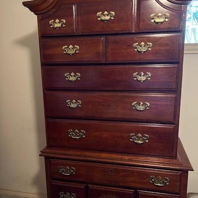 Sale Photo Thumbnail #83: Dresser