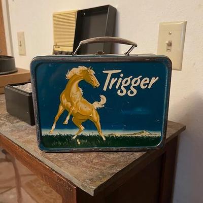 Sale Photo Thumbnail #28: Trigger Lunch Box Lid