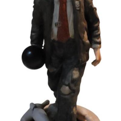 Sale Photo Thumbnail #34: Weary Willie Porcelain Figurine "Bowler" by Emmett Kelly Jr., hand signed