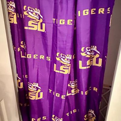 Sale Photo Thumbnail #37: Shower curtain 