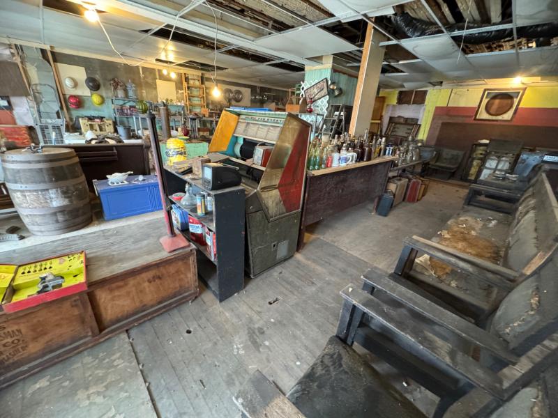 Sale Photo Thumbnail #73