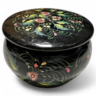 Sale Photo Thumbnail #213: Russian Hand-Painted Lacquer Trinket Box, Signed 2004